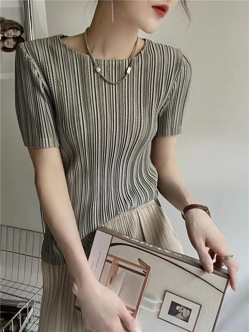 Women’s Pleated Short Sleeve Top Stylish Casual Fashion Shirt